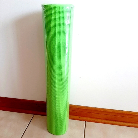 NEW Yoga Mat - Picture 1 of 3